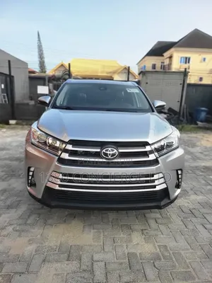 Toyota Highlander XLE 2019 Silver