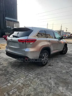Toyota Highlander XLE 2019 Silver
