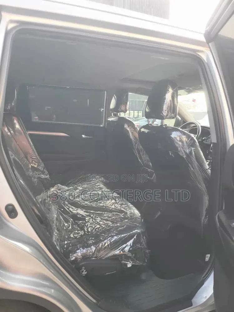 Toyota Highlander XLE 2019 Silver