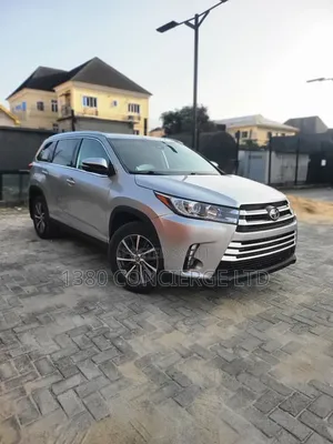Toyota Highlander XLE 2019 Silver