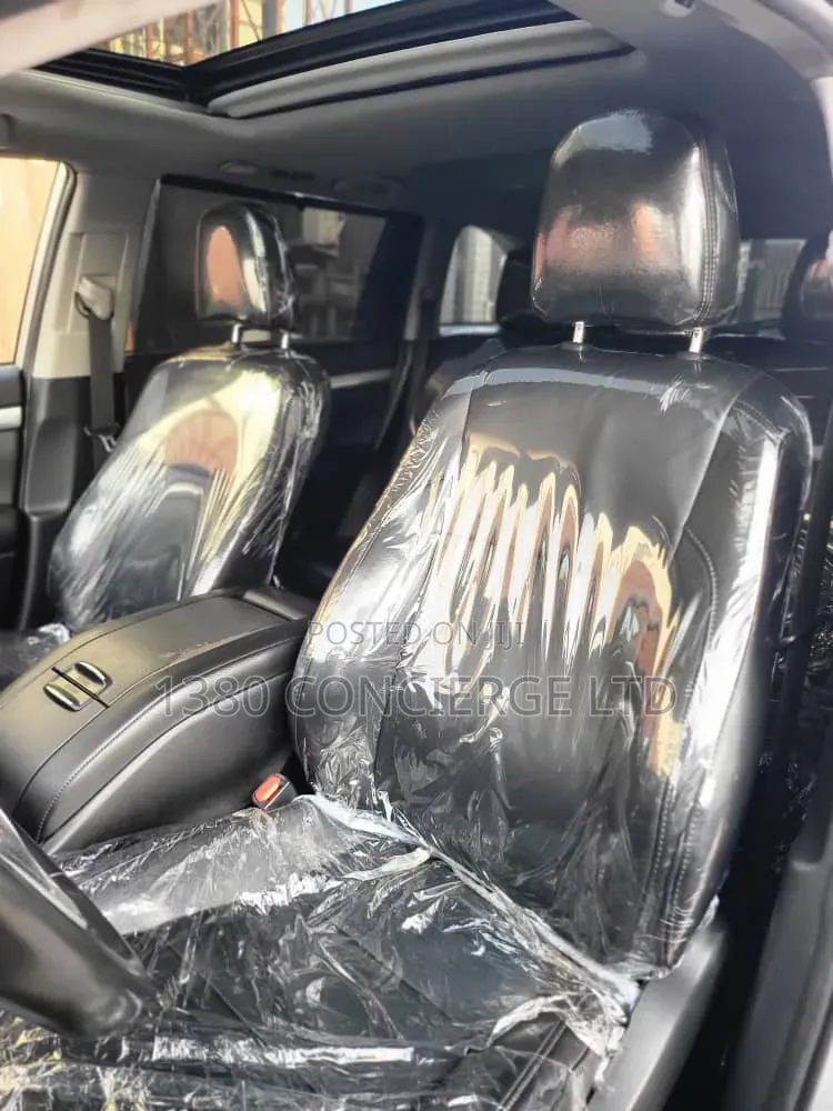 Toyota Highlander XLE 2019 Silver
