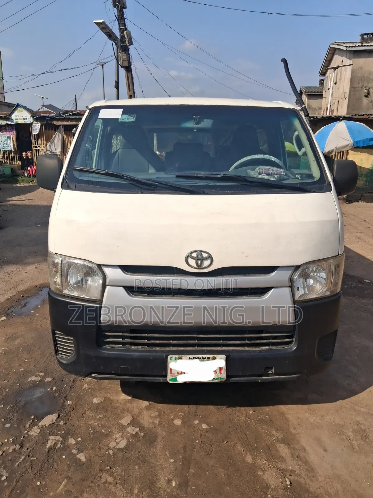 Toyota HiAce 2014 White
