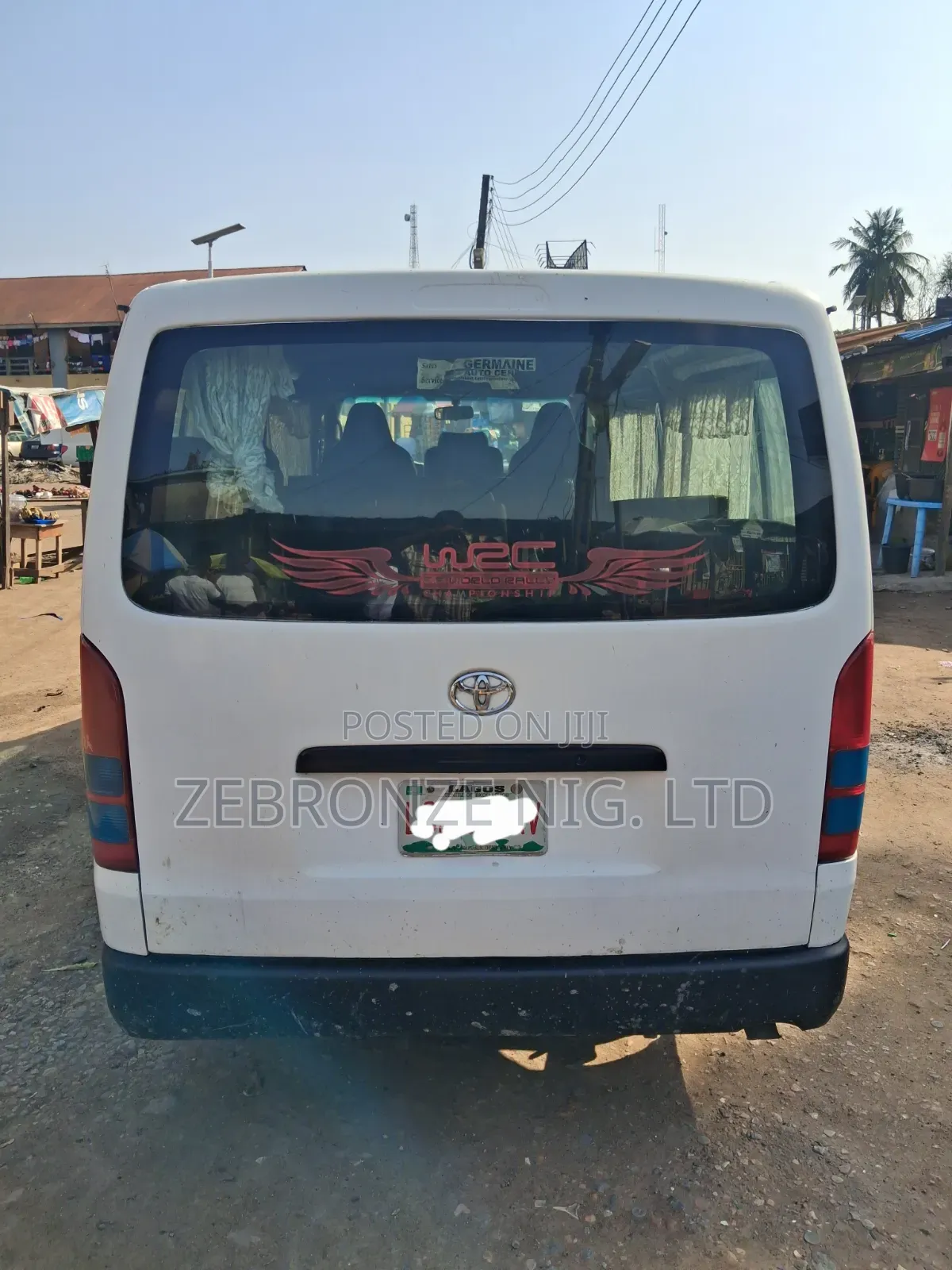 Toyota HiAce 2014 White