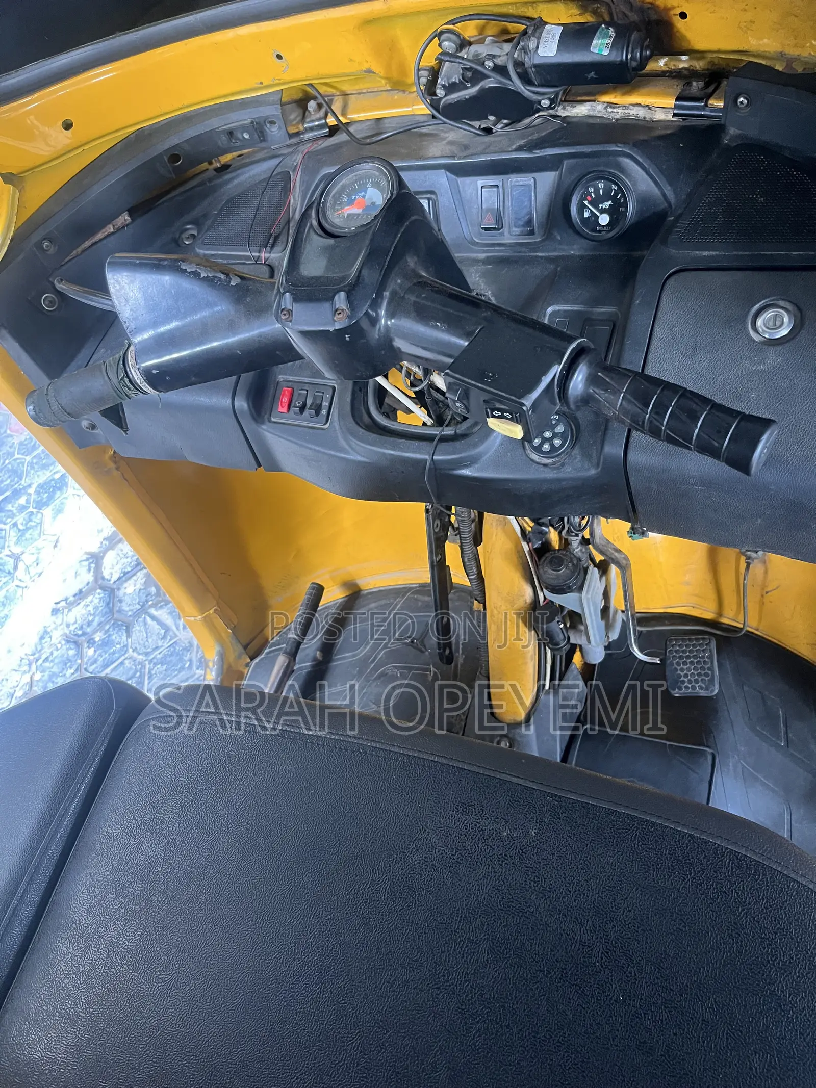 TVS King Deluxe Plus iTouch Start 2025 Yellow