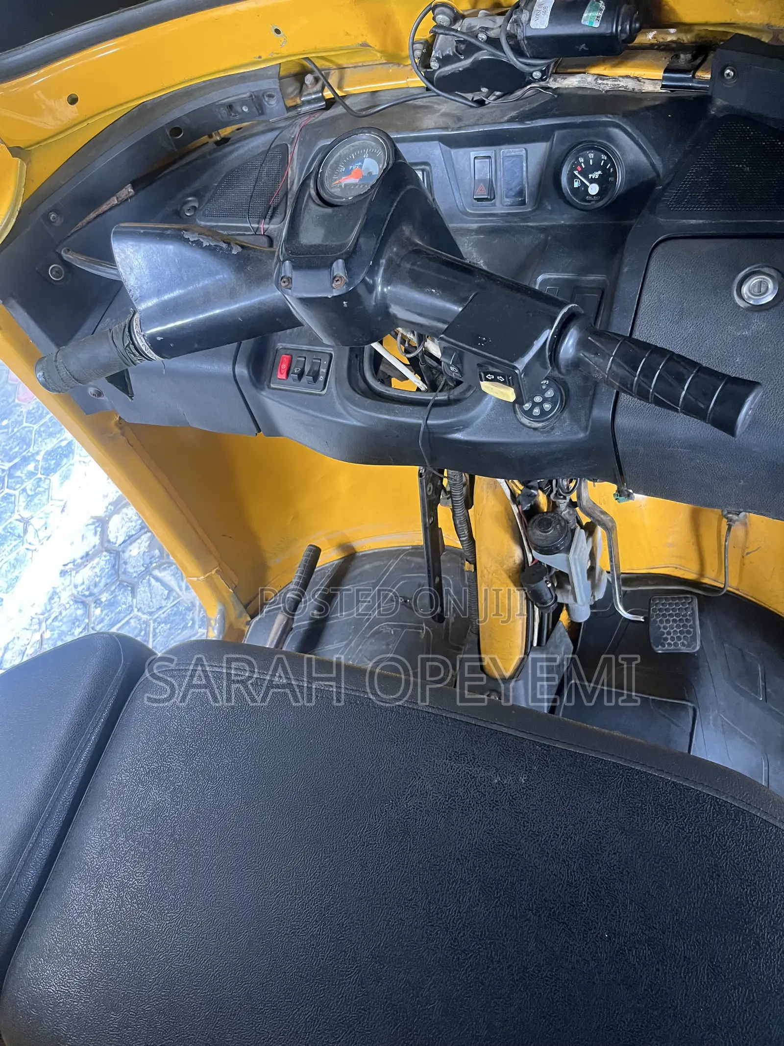 TVS King Deluxe Plus iTouch Start 2025 Yellow