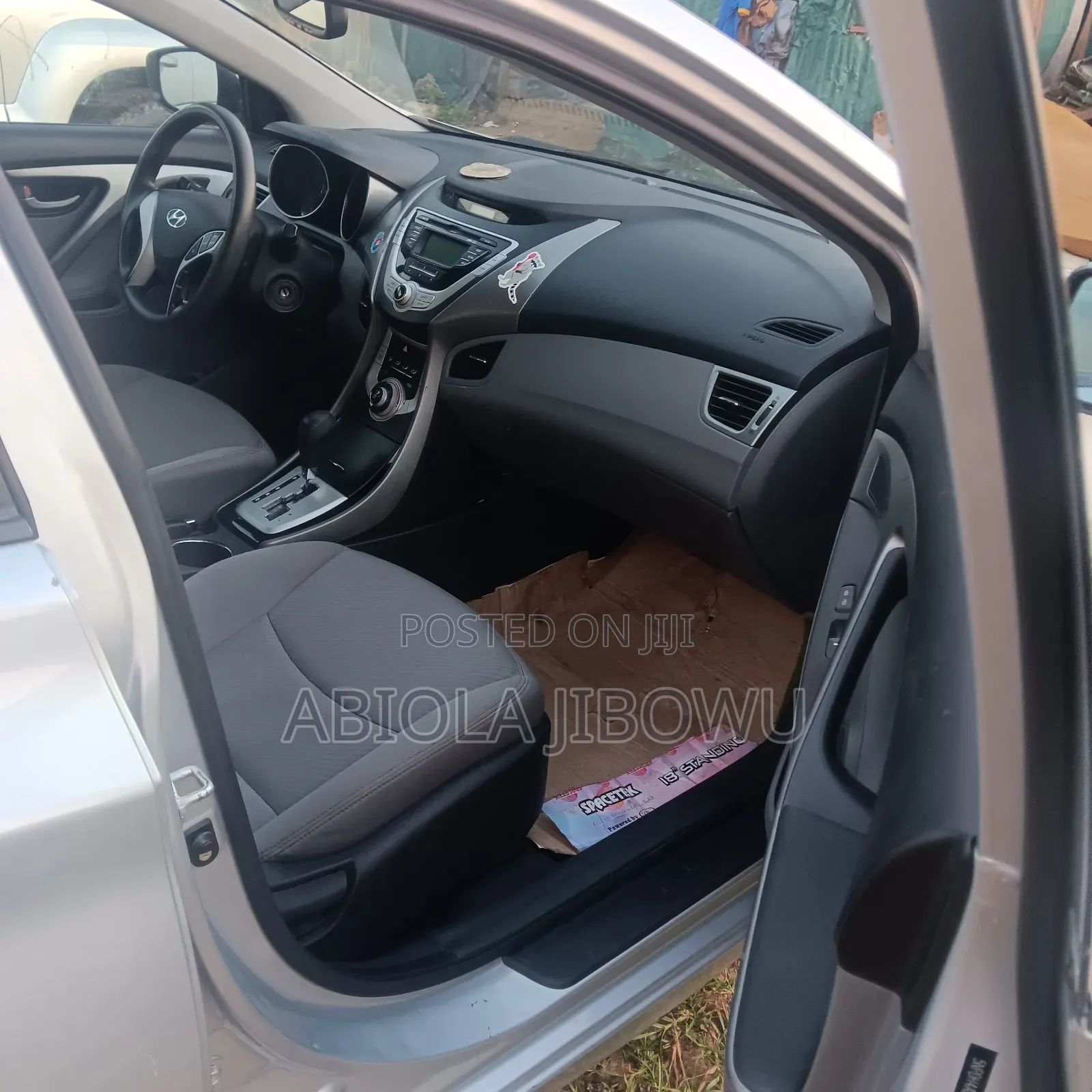 Hyundai Elantra 2011 Silver
