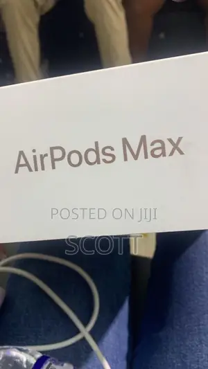 Apple AirPodmax 2