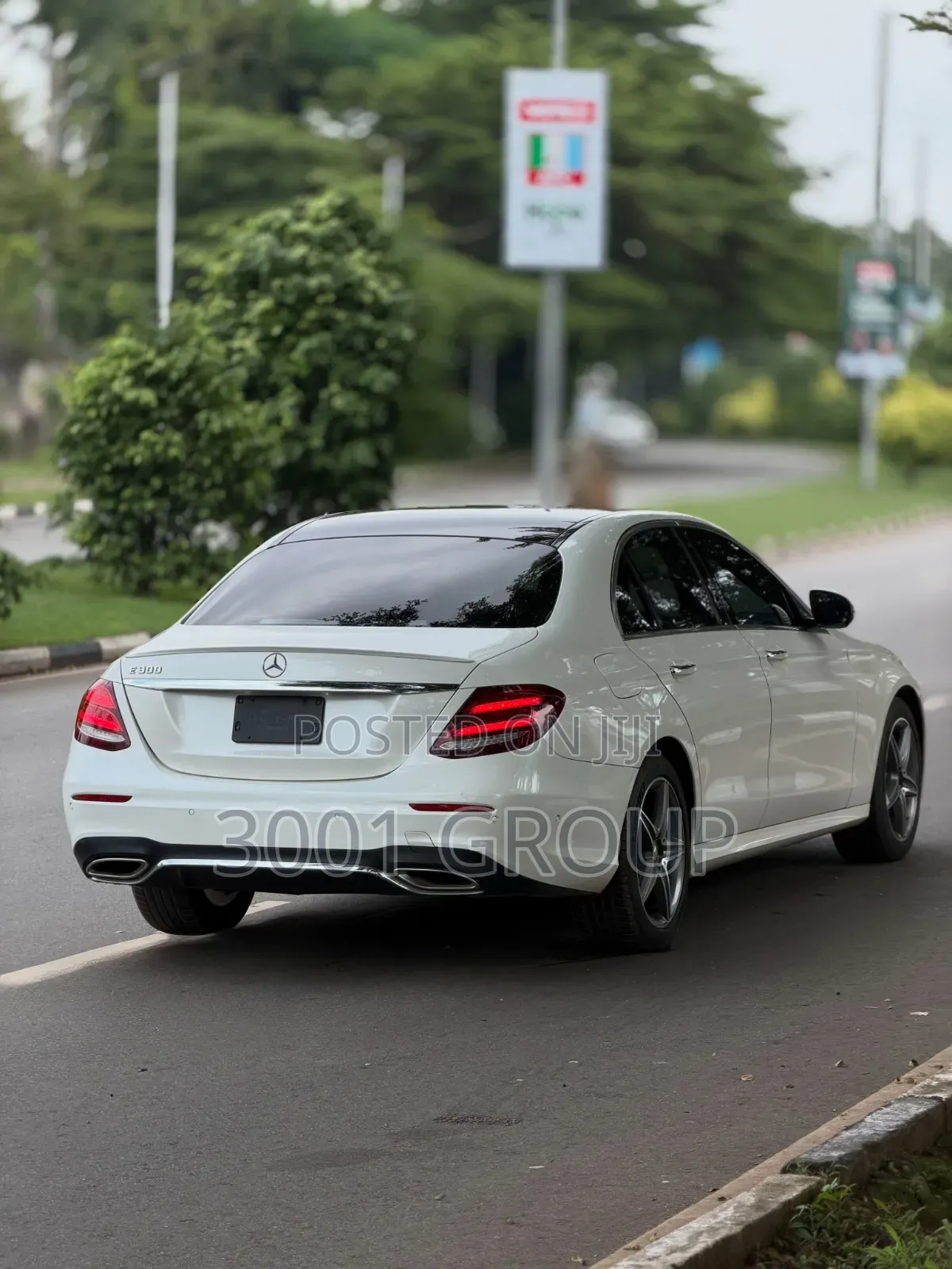 Mercedes-Benz E300 2016 White