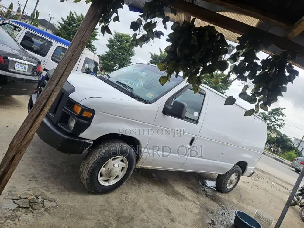 Ford E250 2008 White
