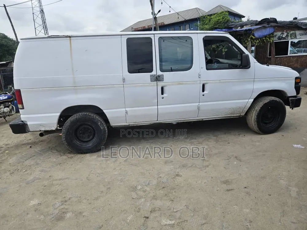 Ford E250 2008 White