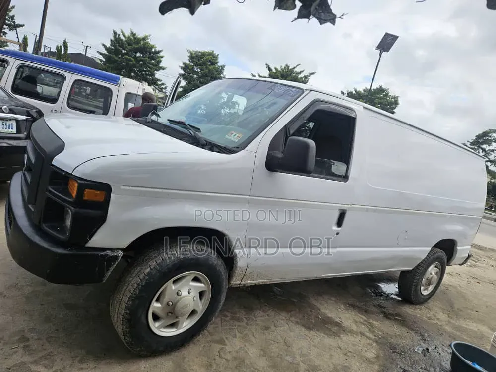 Ford E250 2008 White