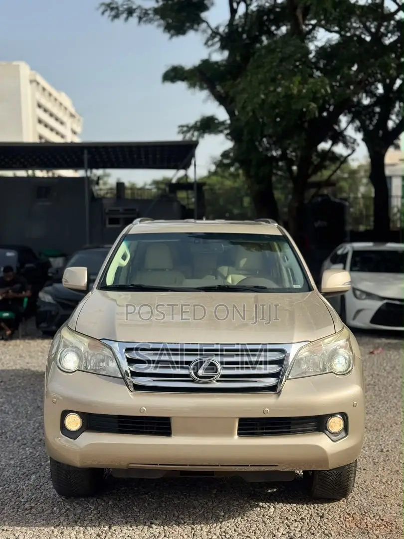 Lexus GX 2012 Gold