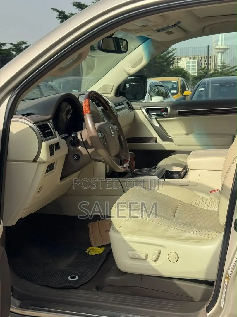 Lexus GX 2012 Gold