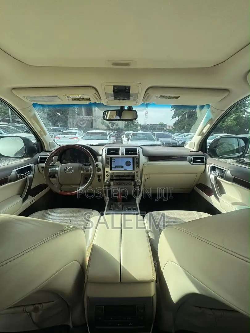 Lexus GX 2012 Gold