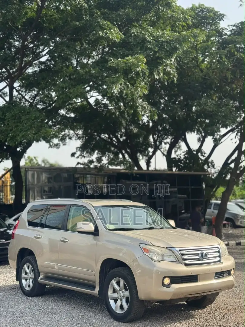 Lexus GX 2012 Gold