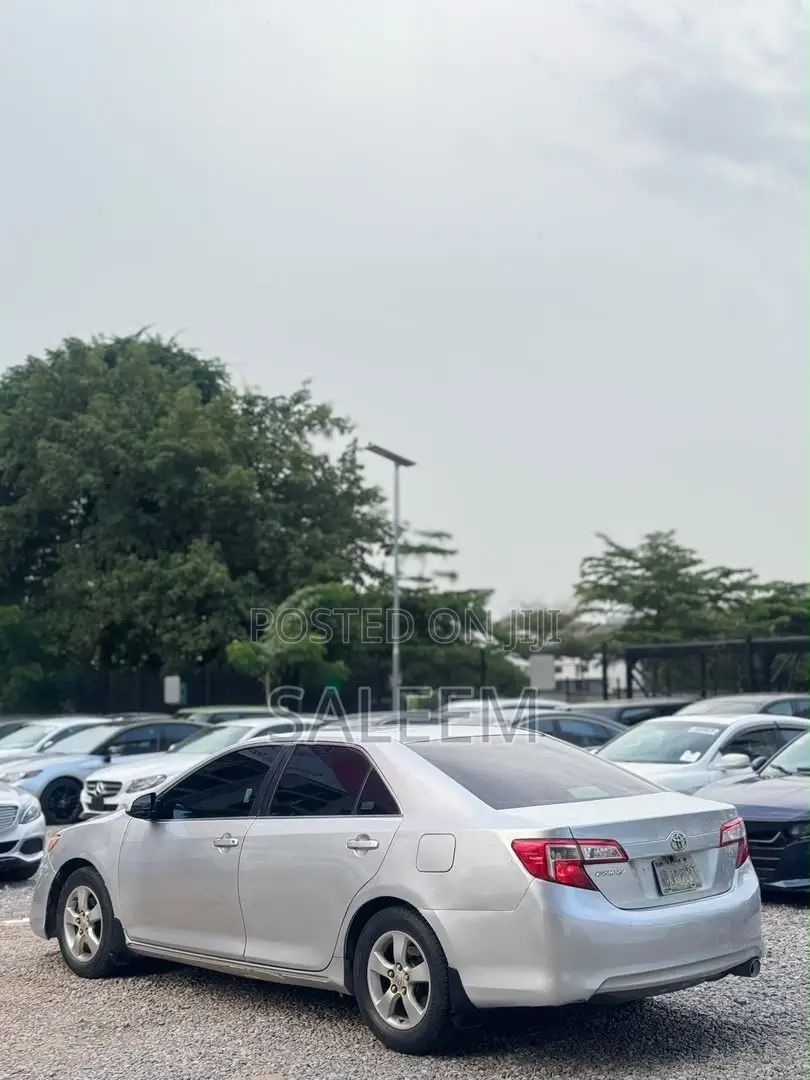 Toyota Camry 2012 Silver