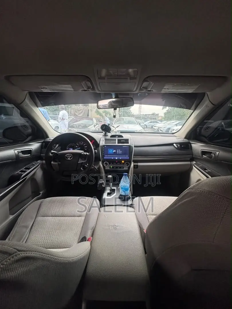 Toyota Camry 2012 Silver