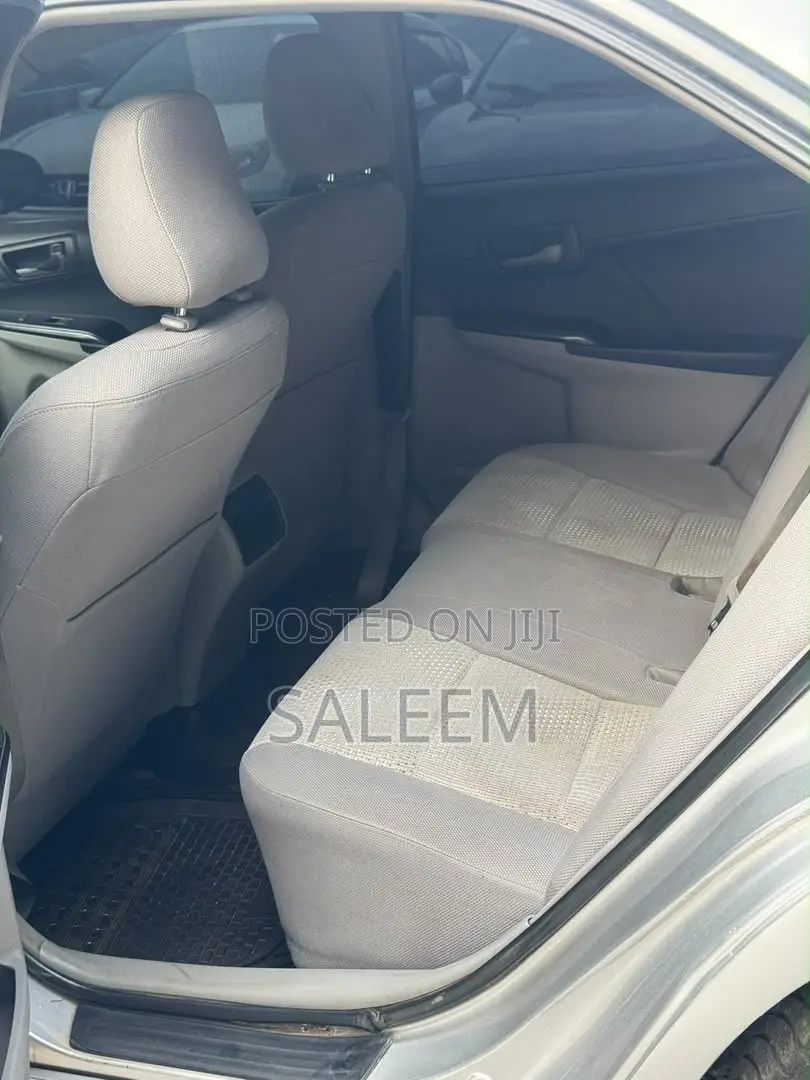 Toyota Camry 2012 Silver