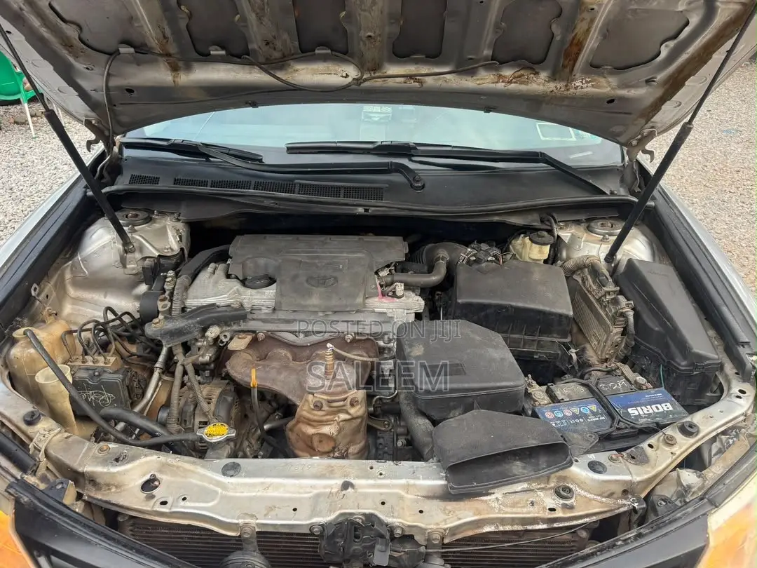 Toyota Camry 2012 Silver