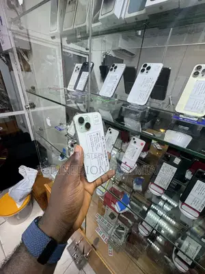 Apple iPhone 15 128 GB