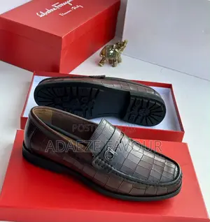 Men’s Luxury Brown Leather Loafers With Metal Buckle