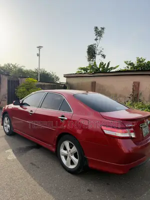 Toyota Camry SE 4dr Sedan (2.5L 4cyl 6A) 2011 Red