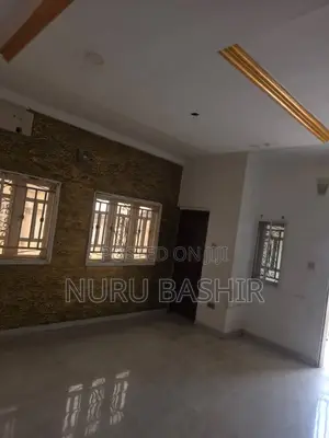 3bdrm Block of Flats in Zionist Estate, Akala Express for rent