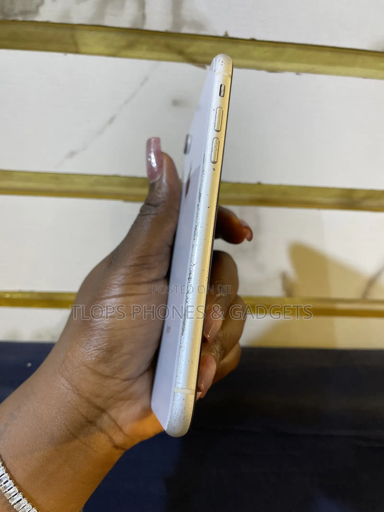 Apple iPhone XR 64 GB White