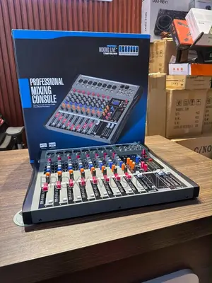 Yamaha 8 Channels Mixer