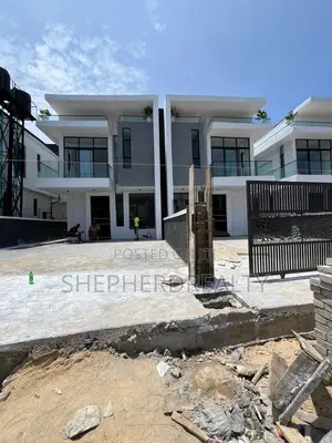 4bdrm Duplex in Ikota for sale