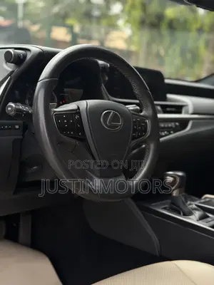 Lexus ES 350 FWD 2019 White