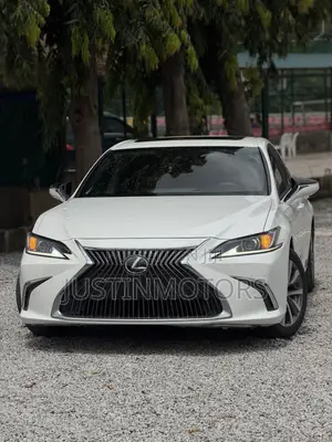 Lexus ES 350 FWD 2019 White