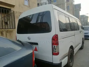 Toyota HiAce 2012 White