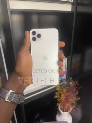 Apple iPhone 11 Pro Max 64 GB White