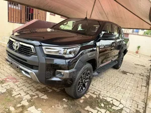 New Toyota Hilux 2026 Black