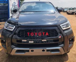 Toyota Hilux 2024 Black