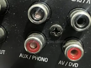 UK Cambridge Audio Amplifier With Remote