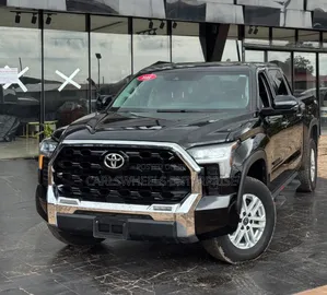 Toyota Tundra 2022 Black