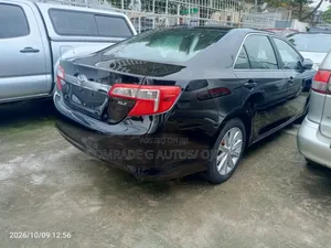 Toyota Camry XLE 4dr Sedan (2.5L 4cyl 6A) 2013 Black