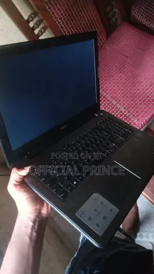 Laptop Dell Inspiron 15 5567 8GB Intel Core i5 SSD 256GB
