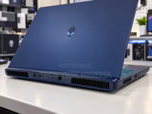 New Laptop Dell Alienware Aurora 16 32GB Intel Core Ultra 9 SSD 2T