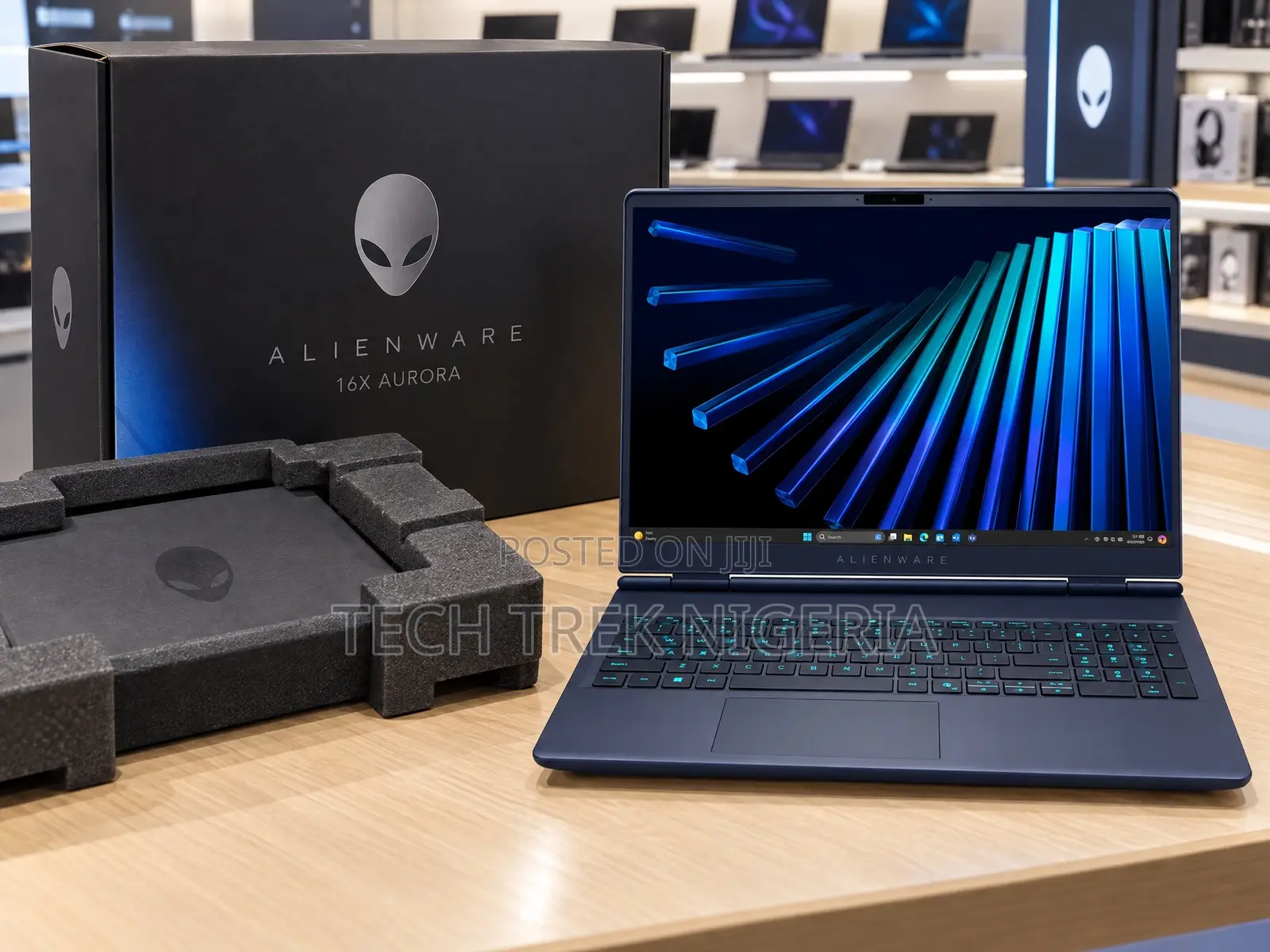 New Laptop Dell Alienware Aurora 16 32GB Intel Core Ultra 9 SSD 2T