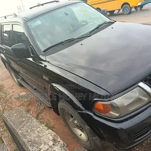 Mitsubishi Pajero GLS 2000 Black