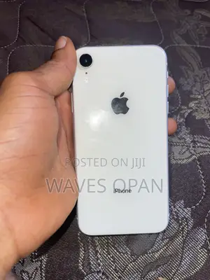 Apple iPhone XR 64 GB White