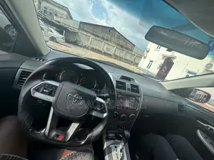 Toyota Corolla S Special Edition 4dr Sedan (1.8L 4cyl 4A) 2013 Black