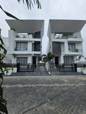 5bdrm Duplex in Osapa london for sale