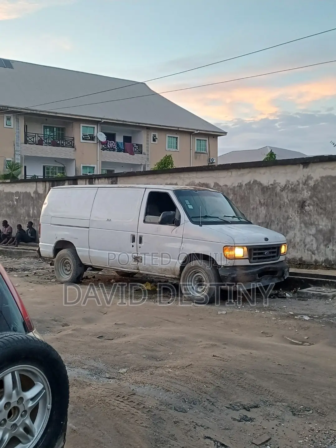 Ford E250 2002 White