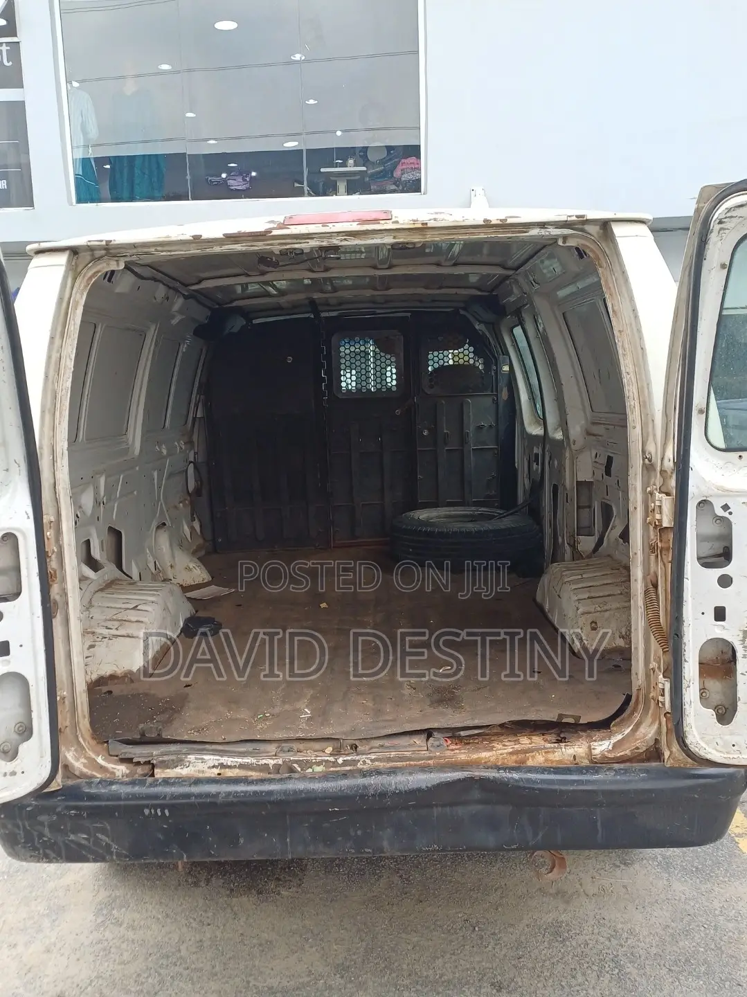 Ford E250 2002 White