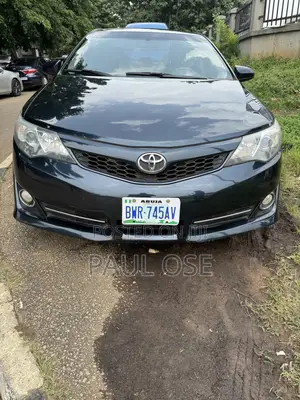 Toyota Camry SE 4dr Sedan (2.5L 4cyl 6A) 2013