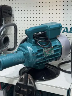 TOTAL Electric Concrete Vibrator